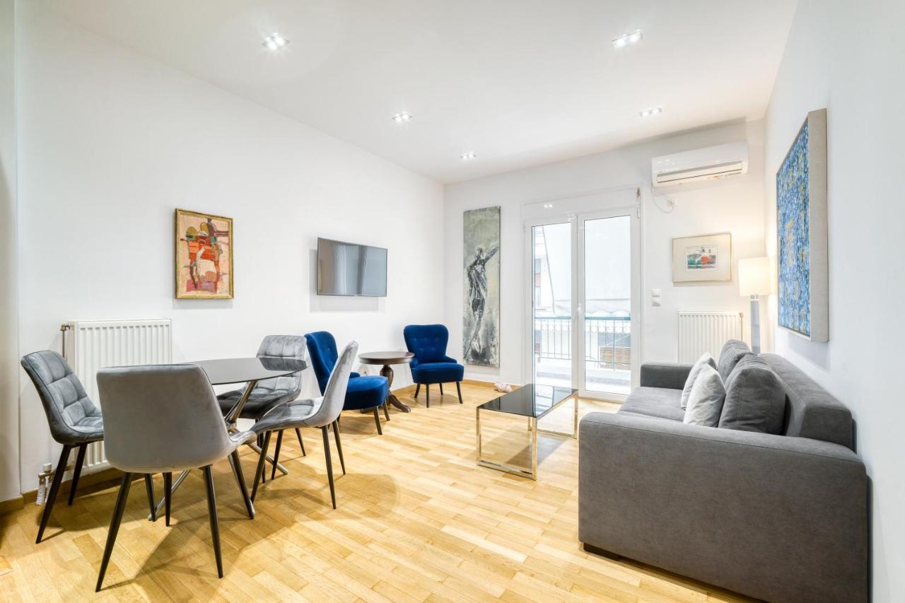Stylish, Sunny New 2 Bedroom, Prime Central Афины Экстерьер фото